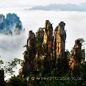 休閑自駕L線：張家界、袁家界、天子山、寶峰湖、猛洞河漂流、芙蓉鎮(zhèn)三晚四日游