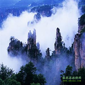 武漢往返：張家界、鳳凰古城、韶山六日游，每周一、周四發(fā)團