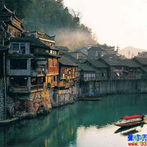 時(shí)尚商務(wù)C線：張家界、天門山、鳳凰古城四日游